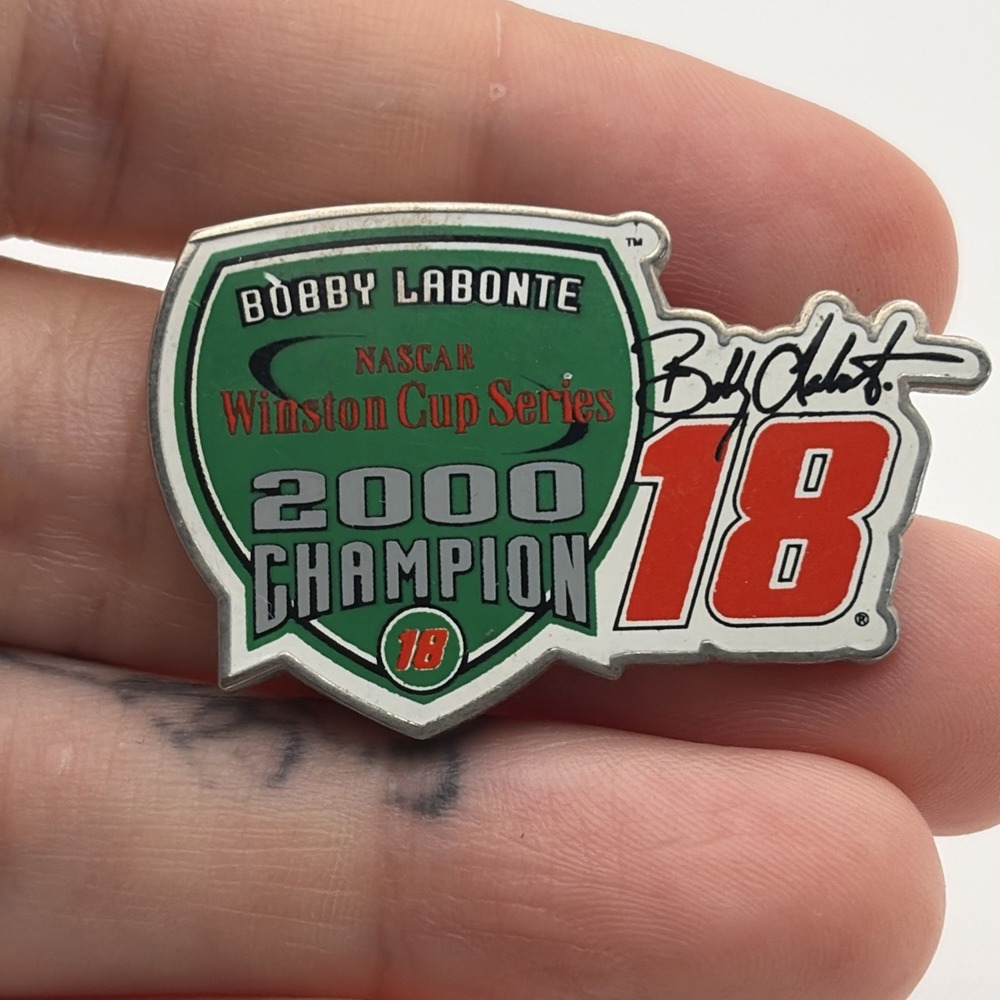NASCAR Bobby Labonte Winston Cup Series 2000 Champion #18 Lapel Hat‎ Pin